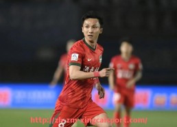 杏彩体育-英超各球队的球员名单及阵容深度分析